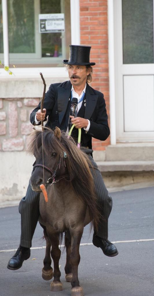 Spectacle de l'histoire du vélo au Caylar: Avant la draisienne...