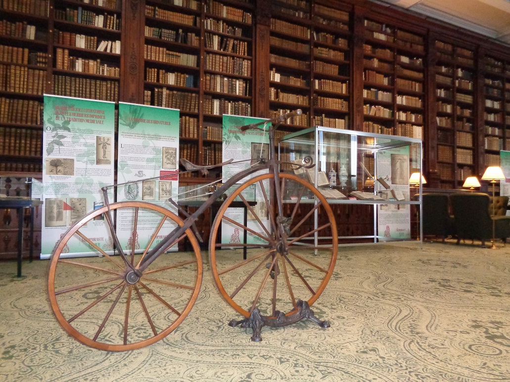 Vélocipède Michaux bibliothèque de St Omer