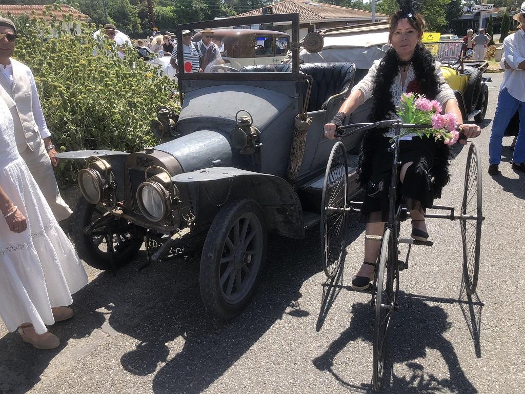 Auto et tricycle peugeot